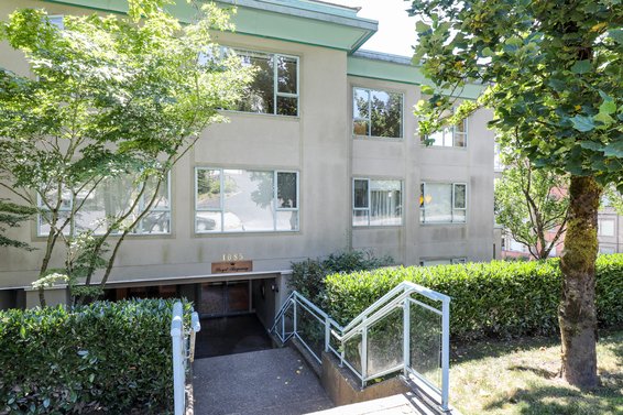 1085 W 17th Street, North Vancouver