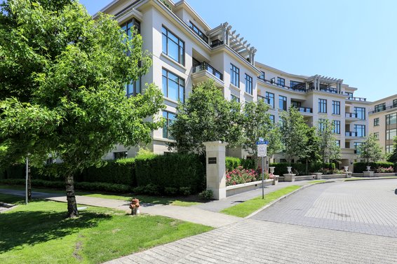 Waters Edge Crescent, West Vancouver