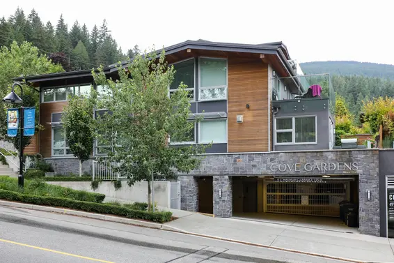2200 Caledonia Avenue, North Vancouver