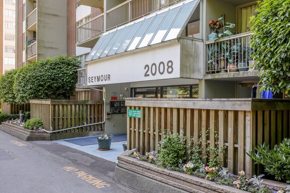 Seymour Building at Woodcroft Estates - 2008 Fullerton Ave | Listings + Alerts