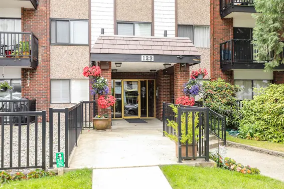 The Dogwood, 123 E 19th St | Condos For Sale + New Listing Alerts  