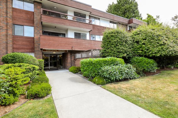 Imperial House - 122 E 17th Street | Condos For Sale + Listing Alerts