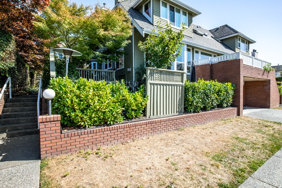 Keith Views Mews - 240 E Keith Rd | Townhomes For Sale + Alerts