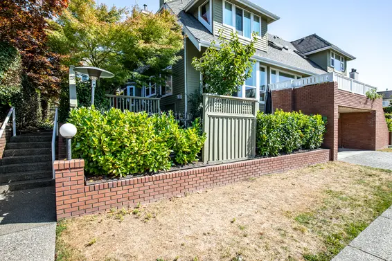 Keith Views Mews - 240 E Keith Rd | Townhomes For Sale + Alerts  