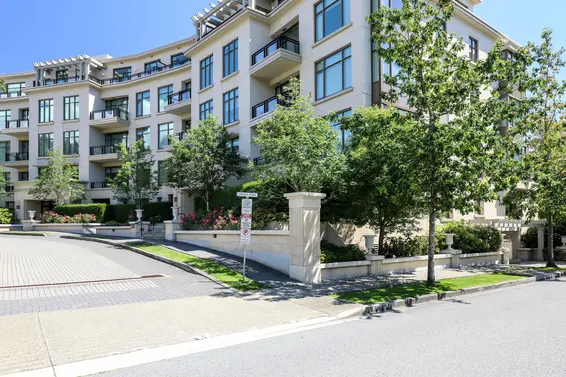 Water's Edge | Condos For Sale + New Listing Alerts  
