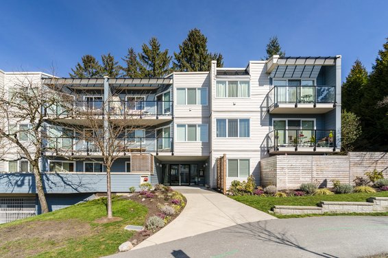 156 W 21st Street, North Vancouver