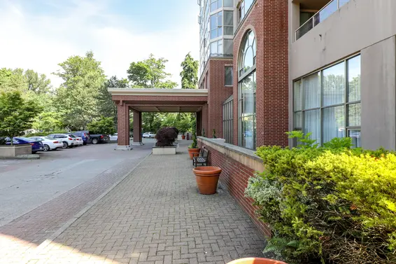 Carlton at the Club - 1327 E Keith Rd | Condos For Sale + Listing Alerts  