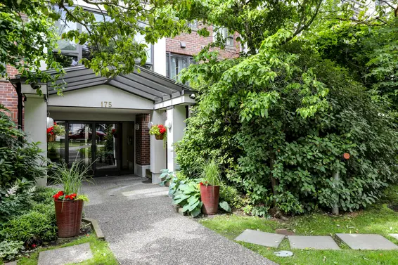 Rutherford Park - 175 E 10th St | Condos For Sale + Listing Alerts  