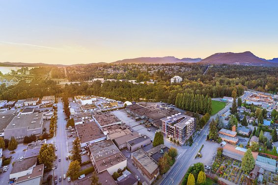 1496 Charlotte Road, North Vancouver
