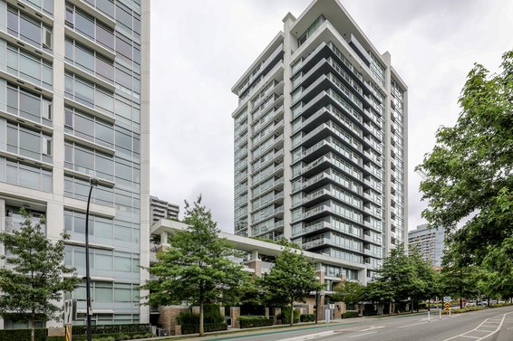 Vista Place - 158 W 13th St | Condos For Sale + Listing Alerts