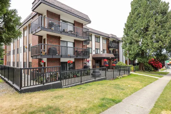 The Dogwood, 123 E 19th St | Condos For Sale + New Listing Alerts  