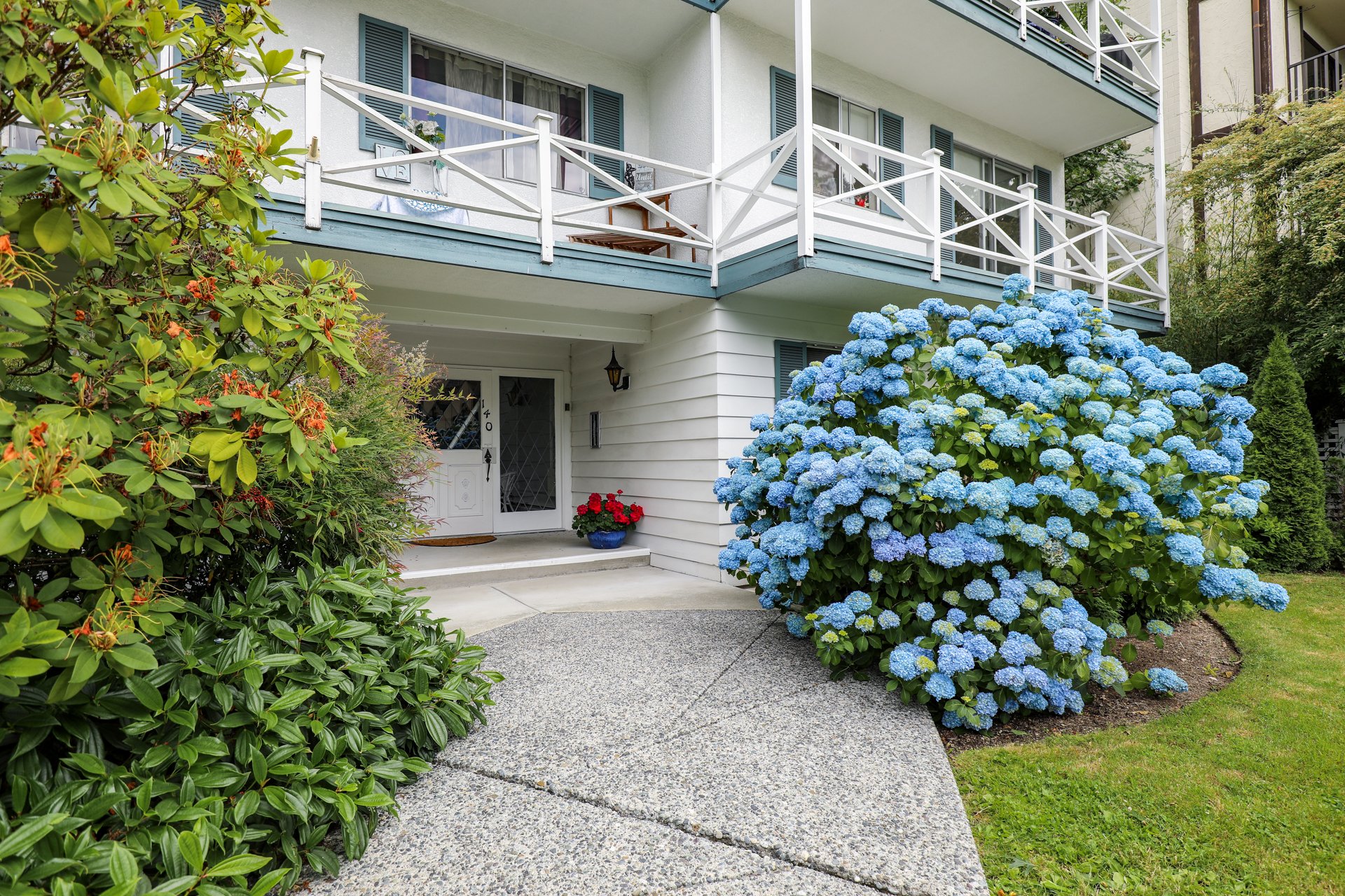 Court 140 E 20th St Condos For Sale + Sold Listings