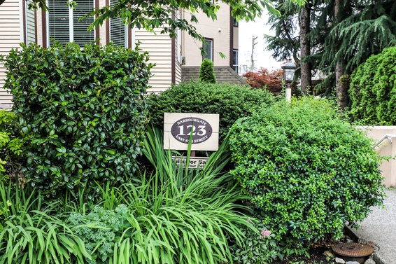 Harbourgate - 123 E 6th St | Condos For Sale + Listing Alerts