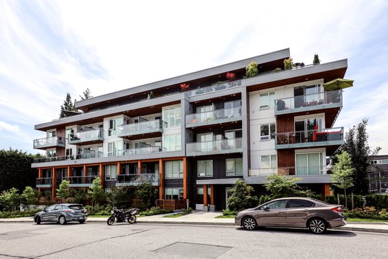 Walter's Place, Lynn Valley - 1327 Draycott Road