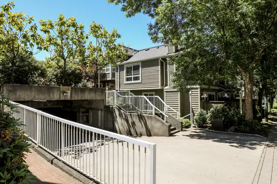 849 Tobruck Avenue & 848 West 16th Street, North Vancouver
