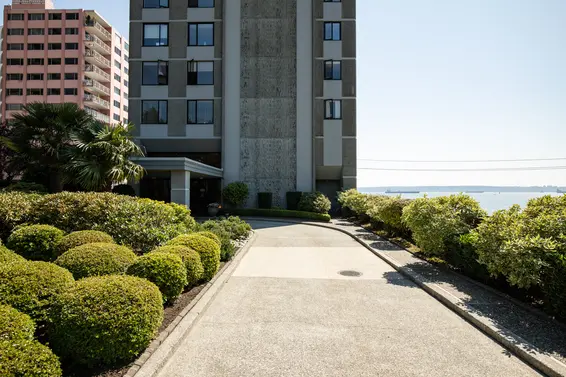 2240 Bellevue Avenue, West Vancouver