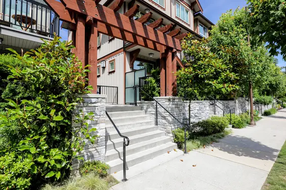 Maplewood Place - 433 Seymour River | Townhomes For Sale + Alerts  