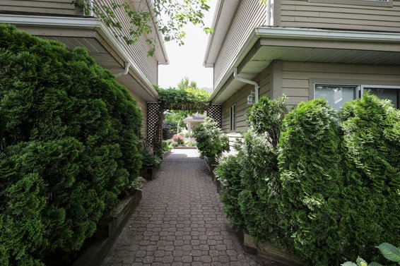 Park Haven - 815 Tobruck Ave | Townhomes For Sale + Listing Alerts