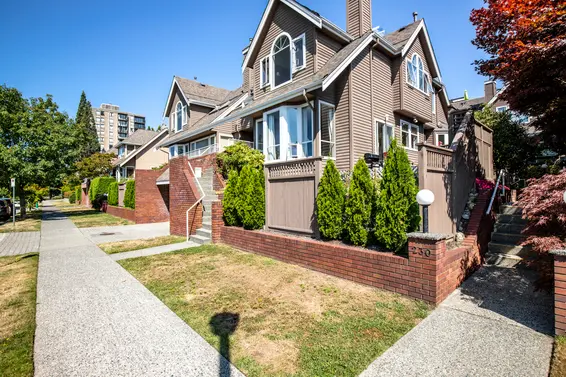 Keith View Mews - 230 E Keith Rd | Townhomes For Sale + Alerts  