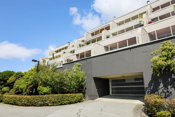 The Summit - 2274 Folkestone | Townhomes For Sale + Listing Alerts  