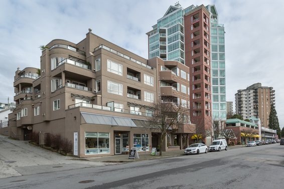 The Evergreen - 118 E 2nd St | Condos For Sale + Listing Alerts
