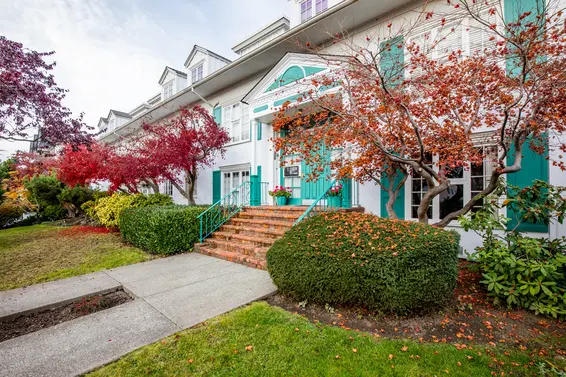 Old Colony - 120 W 17th St | Condos For Sale + Sold Listings  