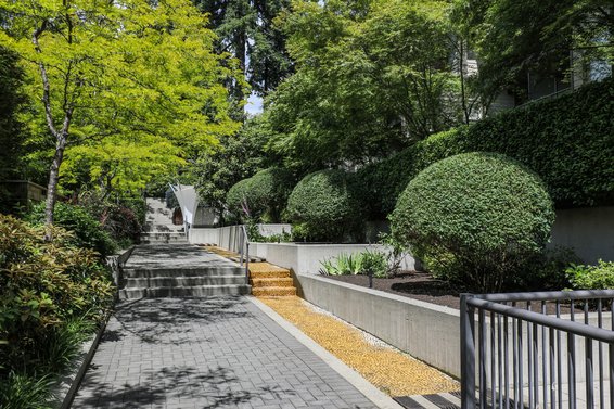 Vista 29 - 188 W 29th St | Condos For Sale + New Listing Alerts