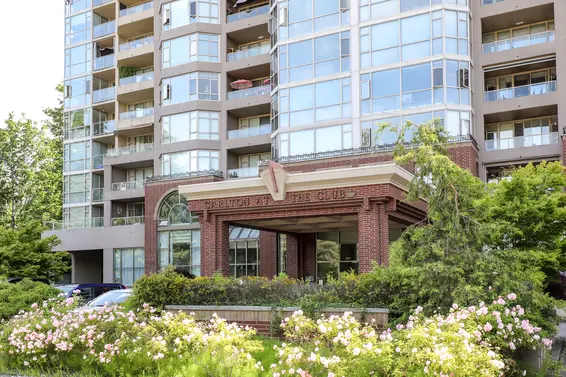Carlton at the Club - 1327 E Keith Rd | Condos For Sale + Listing Alerts  