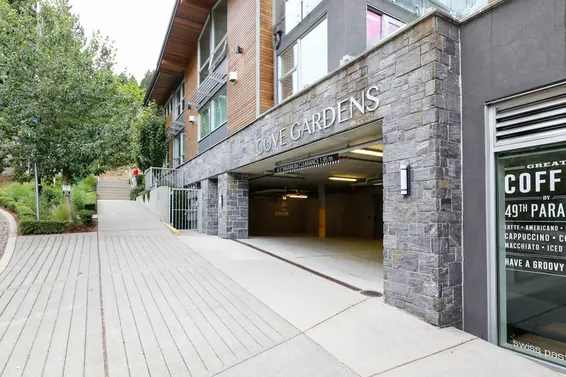 Cove Gardens - 2200 Caledonia | Townhomes For Sale + Listing Alerts  