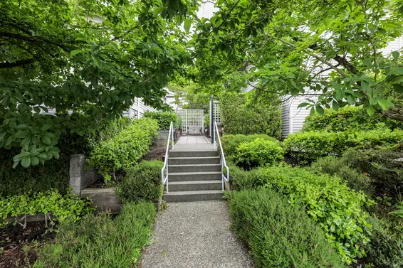 Chesterfield Court - 1818 Chesterfield | Townhomes For Sale + Alerts  