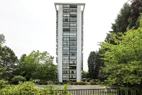 650 16th Street, West Vancouver