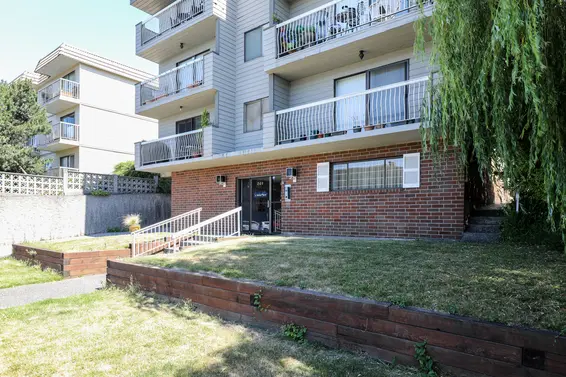 Seaview - 264 W 2nd St | Condos For Sale + New Listing Alerts  