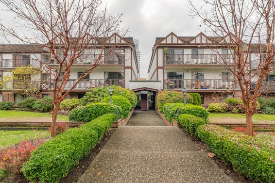 131 W 4th Street, North Vancouver