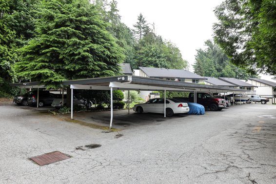 Edgewater Estates - 1050 Premier St | Homes For Sale + Listing Alerts