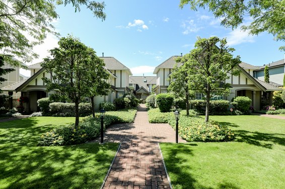 257 East 8th Street | Townhomes For Sale + Listing Alerts