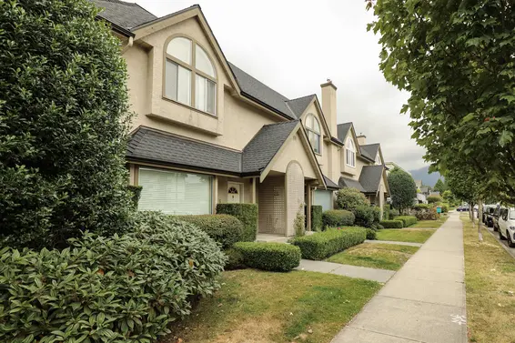 Tudor Gate - 1701 Chesterfield | Townhomes For Sale + Listing Alerts  