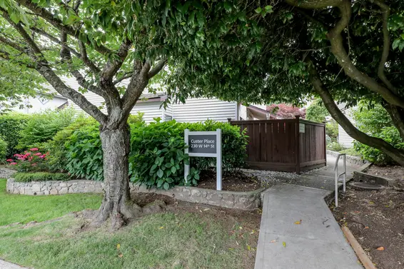 Custer Place - 230 W 14th St | Townhomes For Sale + Listing Alerts  