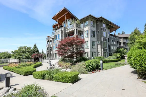 560 Raven Woods Drive, North Vancouver