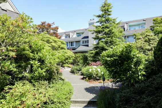 Bentley Mews - 216 E 6th St | Townhomes For Sale + Listing Alerts  