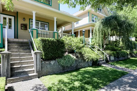 Carriage Hill - 235 E Keith Rd | Townhomes For Sale + Alerts  