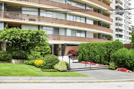 The Crescent - 2135 Argyle | Condos For Sale + Listing Alerts  