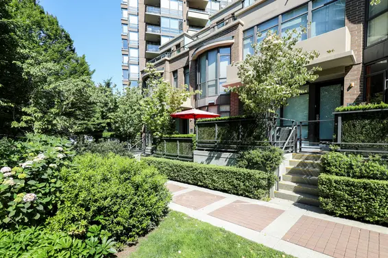 One Park Lane - 170 W 1st St | Condos For Sale + Listing Alerts  