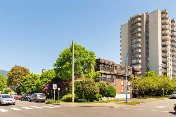1610 Chesterfield Avenue, North Vancouver