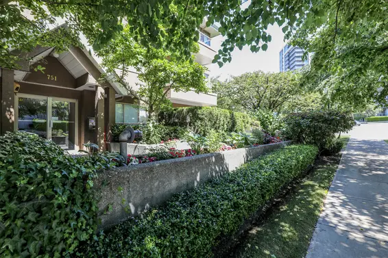 Nine Gables - 751 Chesterfield | Condos For Sale + Listing Alerts  