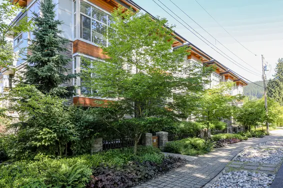 Vicinity - 3025 Baird Road | Townhomes For Sale + Listing Alerts  