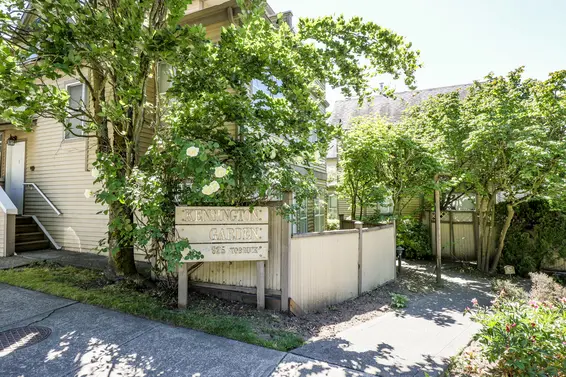 925 Tobruck Avenue, North Vancouver
