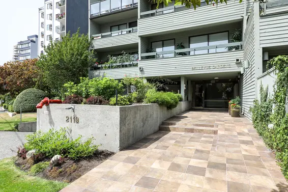 Bellevue Gardens - 2119 Bellevue Ave | Condos For Sale + Listing Alerts  