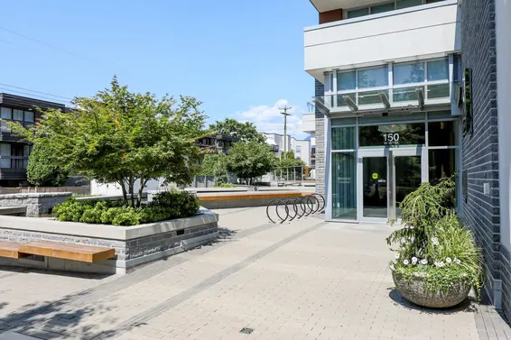 15 West - 150 W 15th St | Condos For Sale + New Listing Alerts  