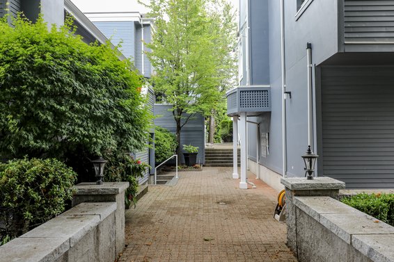 Parkview Place - 240 W 16th St | Townhomes For Sale + Alerts