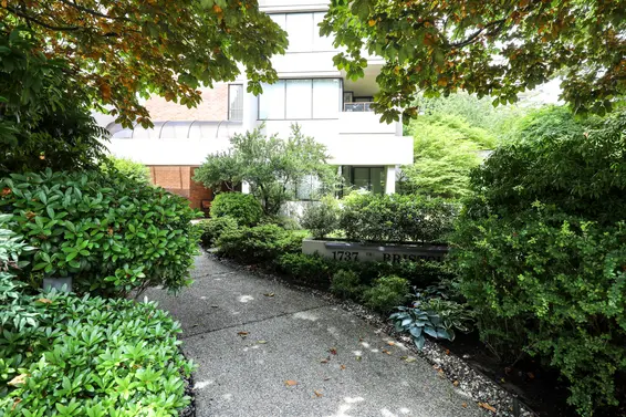 The Bristol - 1737 Duchess | Condos For Sale + Listing Alerts  
